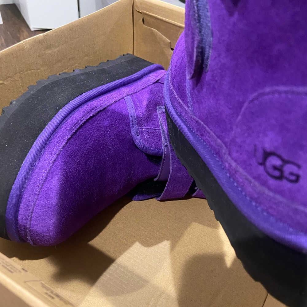 Uggs new with box color purple.